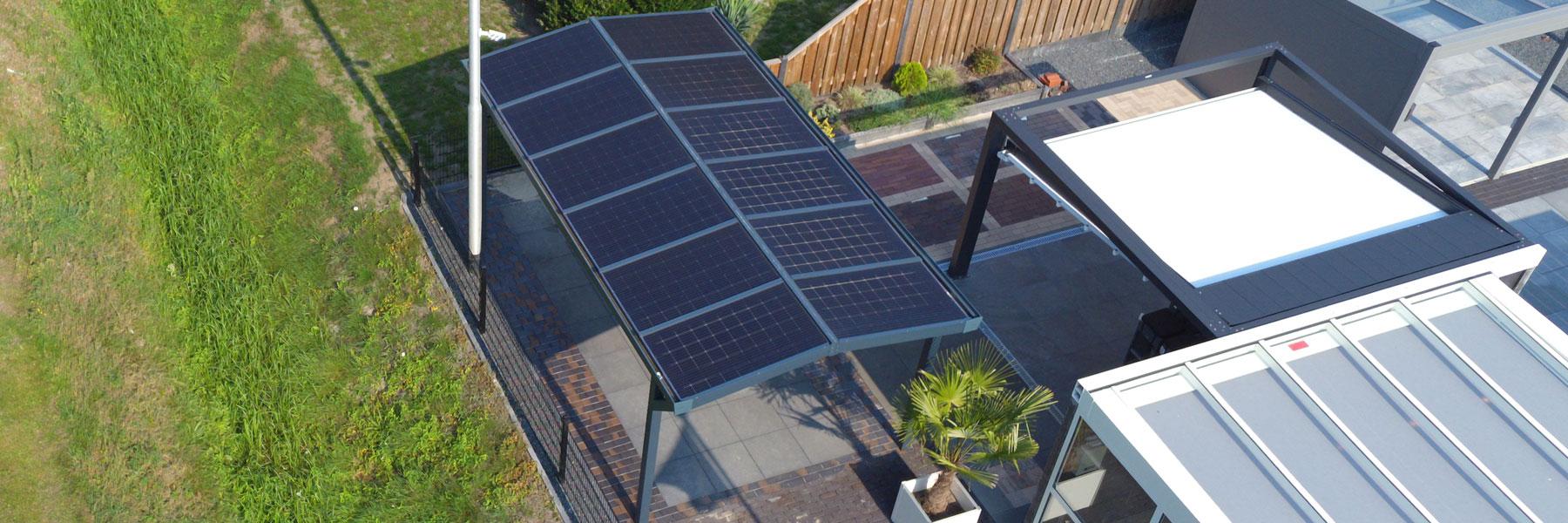 carport met zonnepanelen