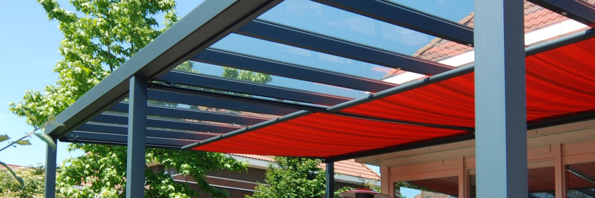 verasol-onderdakzonwering-op-veranda-1800x500x1-1200x400x1